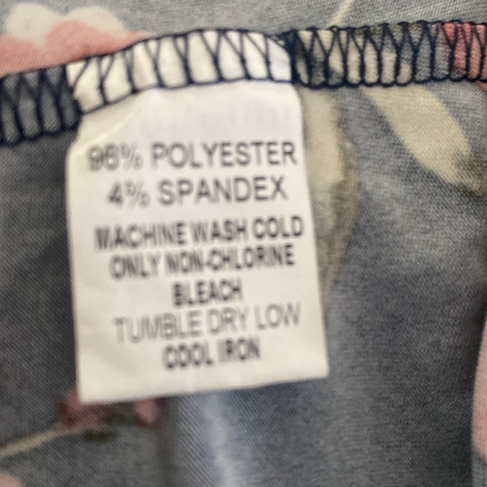 NWT: Papermoon Basima Back detail Knit Tank in Navy floral Size 1X Stitchfix - Picture 9 of 10